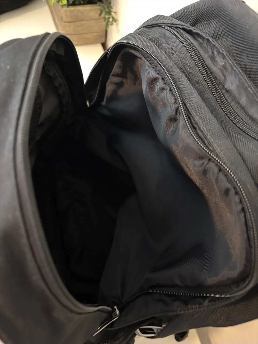 Nike Men's Black and Gray Two-Tone Backpack